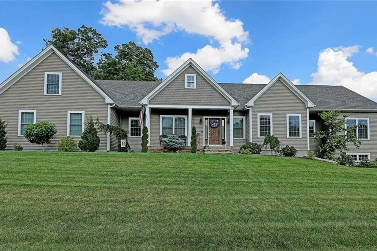 14 Lincoln Meadows Drive Dina and Nicki Newport, Rhode Island Realtors